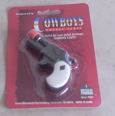 Toy Derringer Pistol, Black/White - Click Image to Close